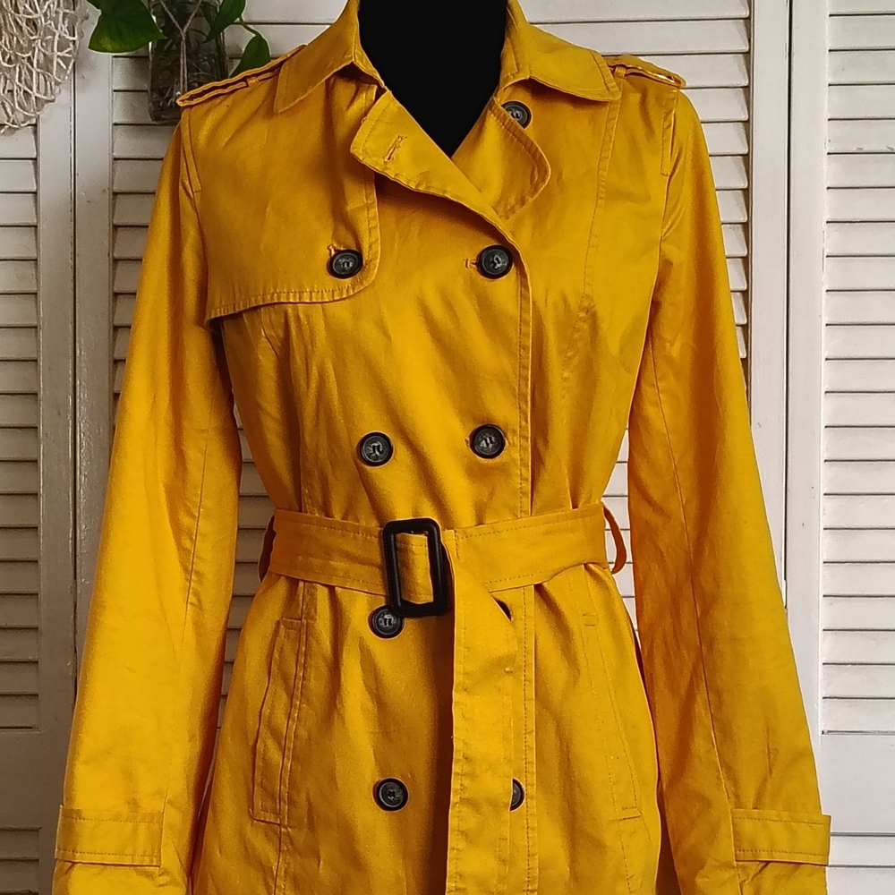 Forever 21 Mustard Double-Breasted Trench Coat Size M – Like New